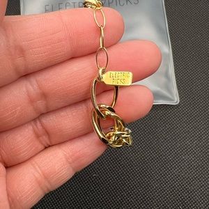 Electric picks. Bracelet.